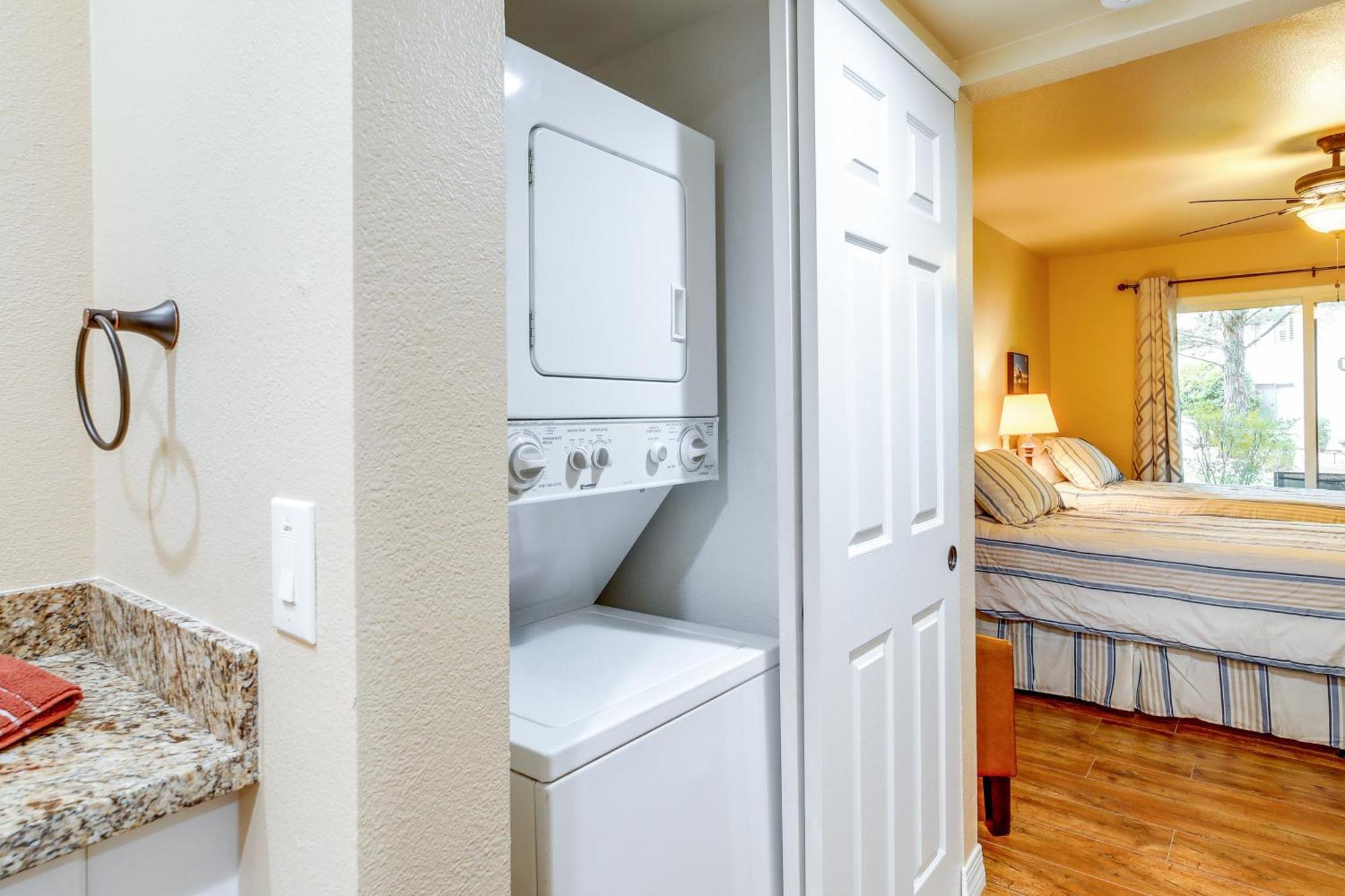Appartement Cozy Oasis With Pool And Hot Tub Access! *