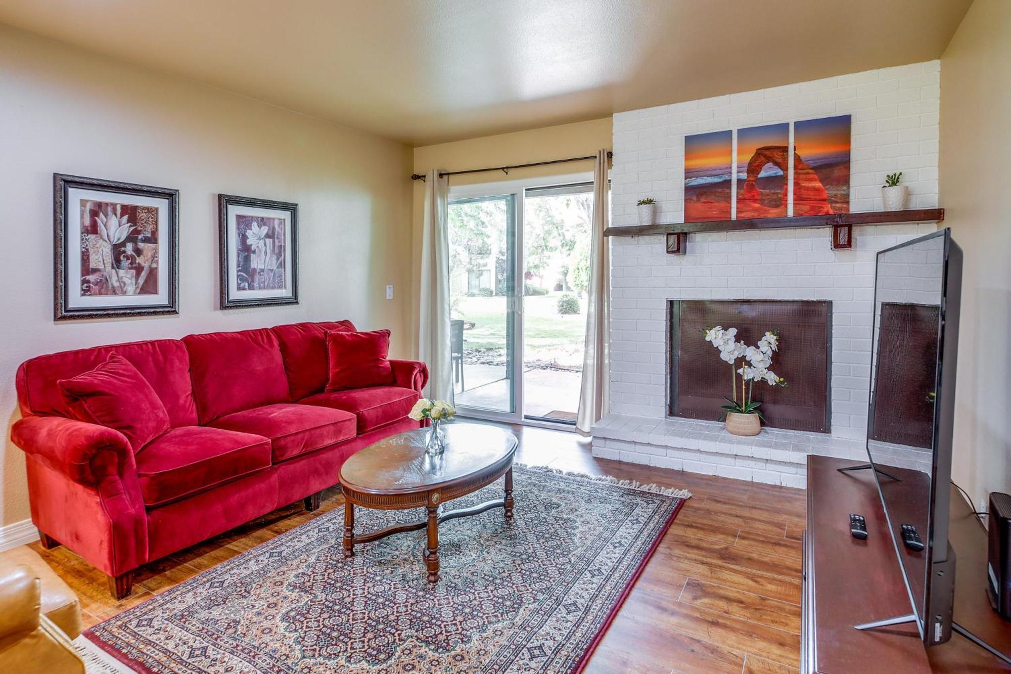 Apartment Cozy Oasis With Pool And Hot Tub Access! *